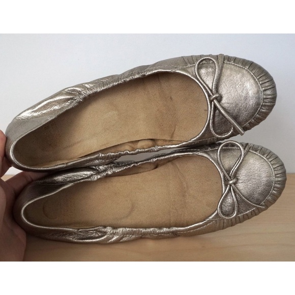 STUART WEITZMAN Bronze Leather Slip On Ballet Flat - Picture 7 of 8